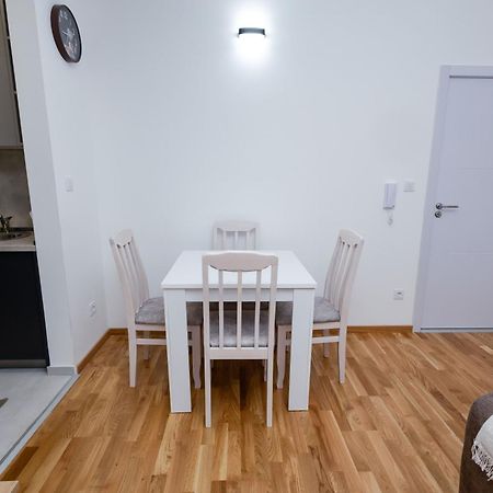 Elegant Escape Podgorica Apartman Kültér fotó