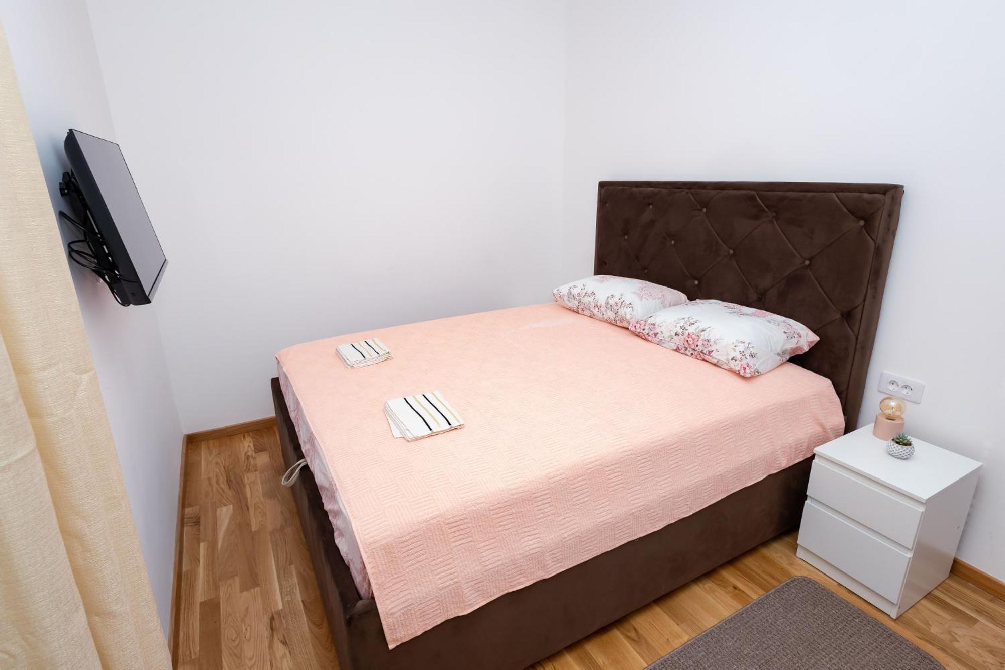 Elegant Escape Podgorica Apartman Kültér fotó