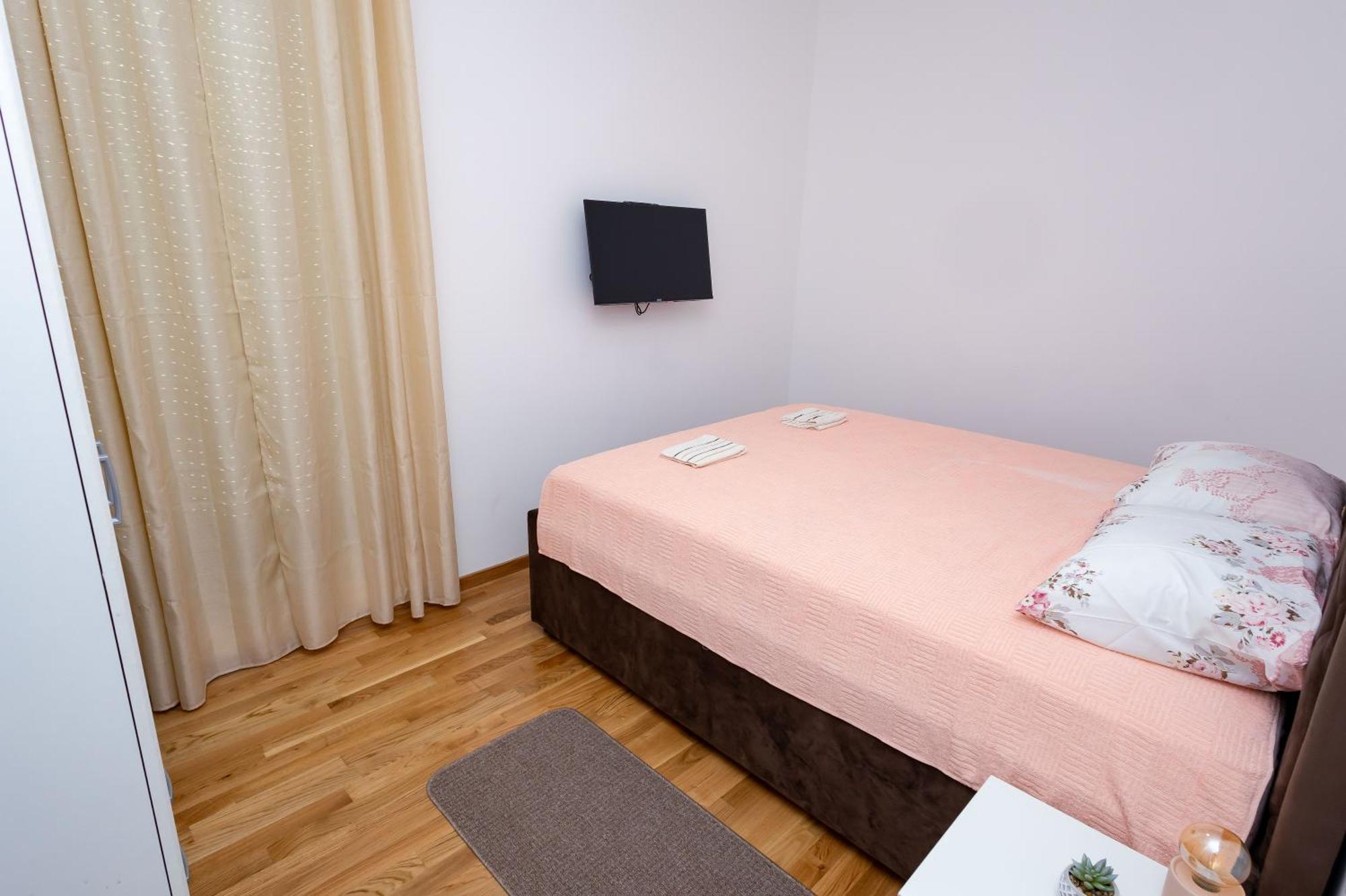 Elegant Escape Podgorica Apartman Kültér fotó
