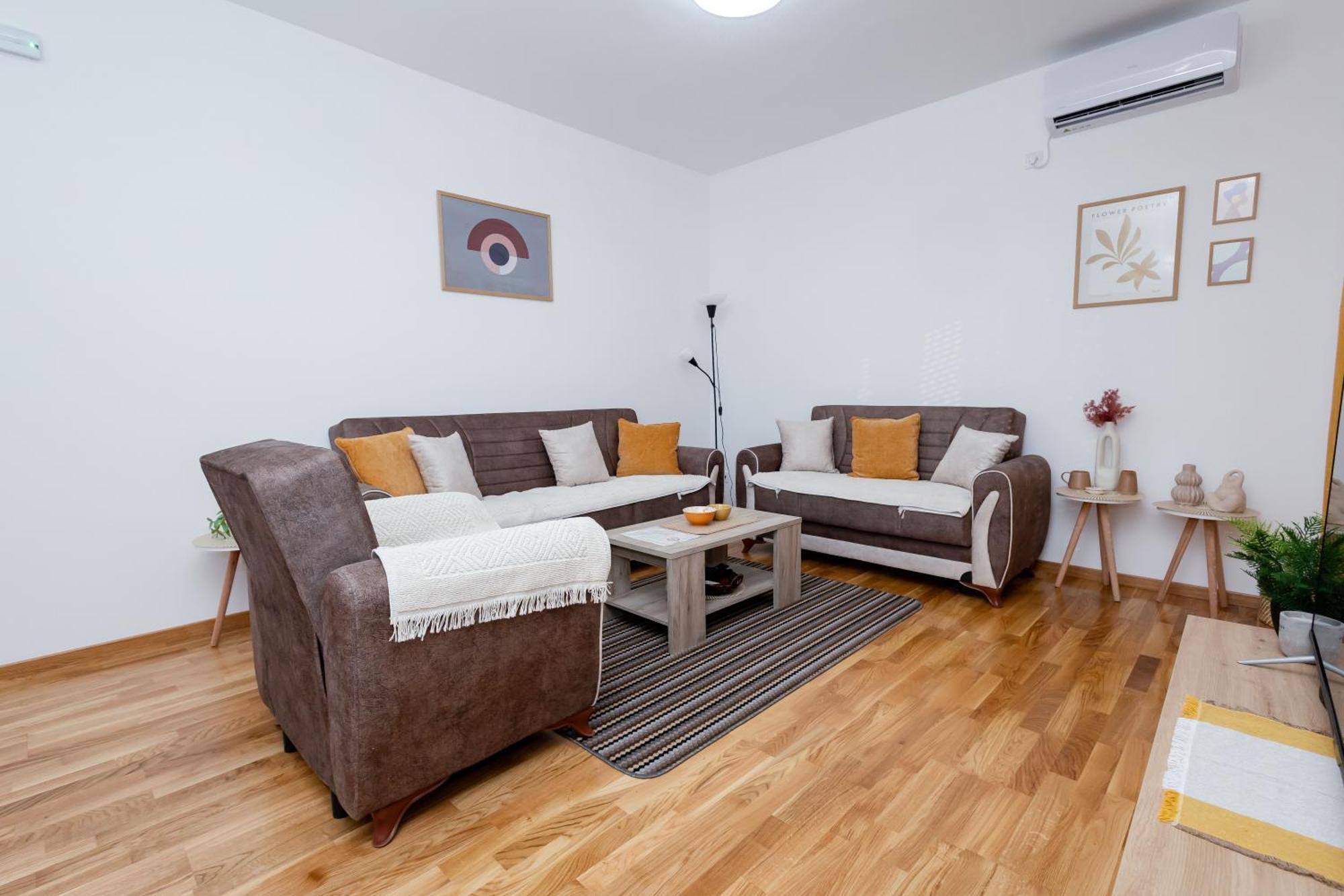 Elegant Escape Podgorica Apartman Kültér fotó